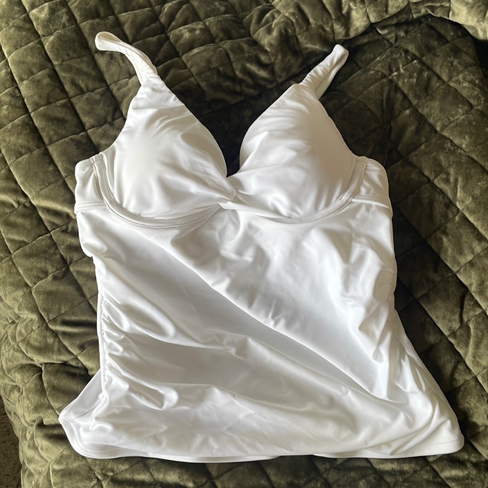 Underwire twist Tankini top